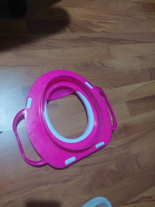 Suport adaptor toaletă pentru copii