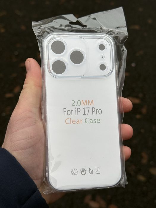 - Huse iPhone 17 Pro  80 lei