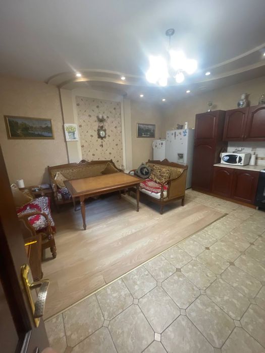 Дом рабочий городок 4 соток,цена 300000 у.е