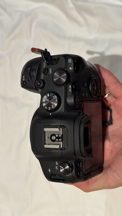 Vand Canon R6 II si Canon R6