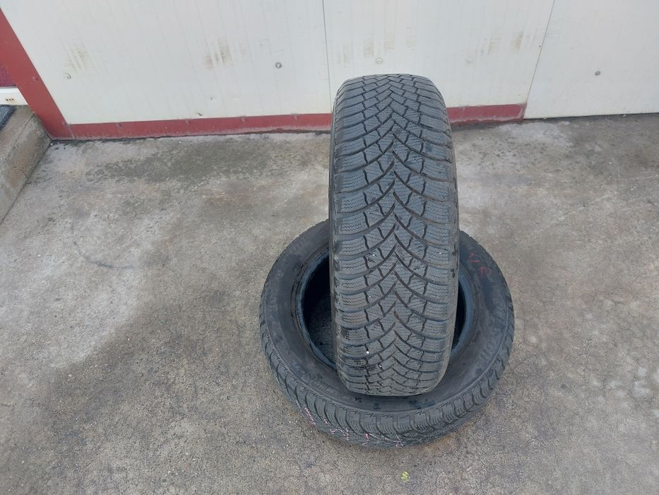 100 lei bucata! Doua anvelope M+S/IARNA 185 60 15 Bridgestone