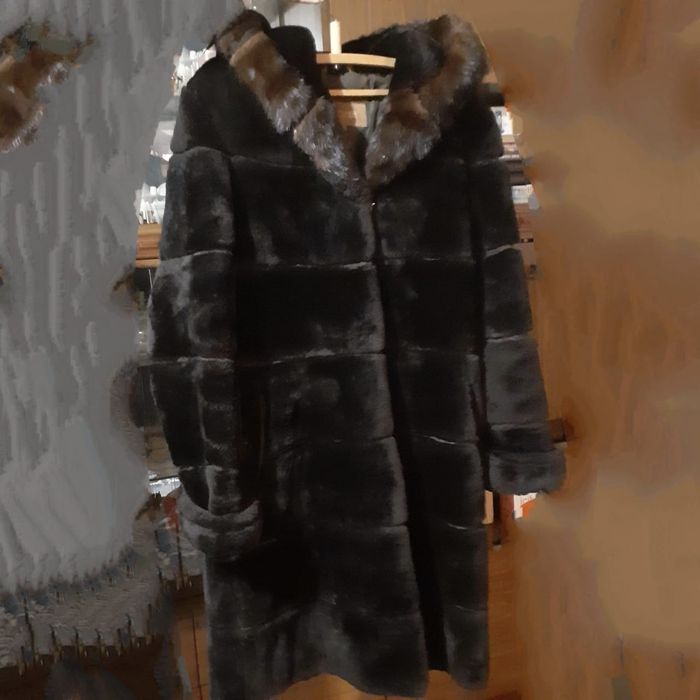 Продам облегченную цигейковую шубу