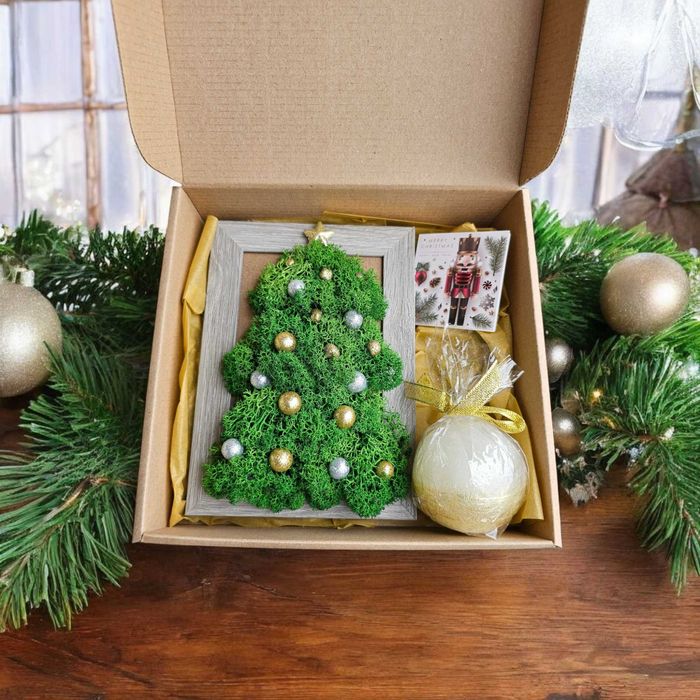 Коледа 2025 - Празнични комплекти и декорации