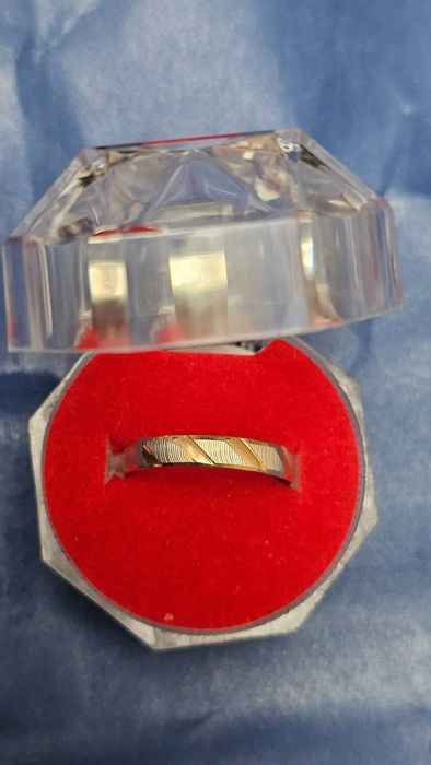 Золотое кольцо ,очень нежное