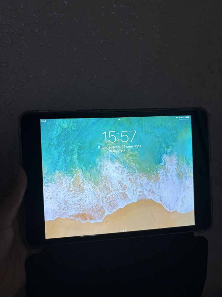 Продаю ipad mini 2,16Гб,очень хорошее состояние,с коробкой и чехлами