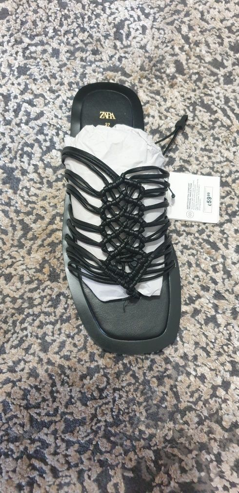 Сандали естествена кожа на ZARA