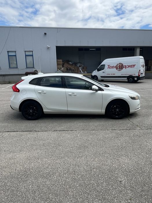 Volvo v40 1.6 дизел