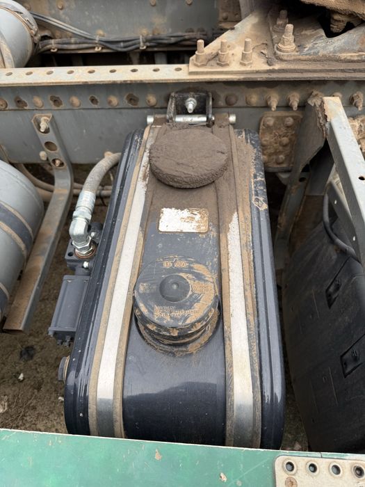 VOLVO FH12 cu kit de basculare HYVA