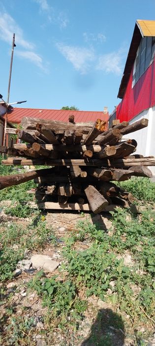 Vand lemn provenit din demolarea unei case din anii 30.