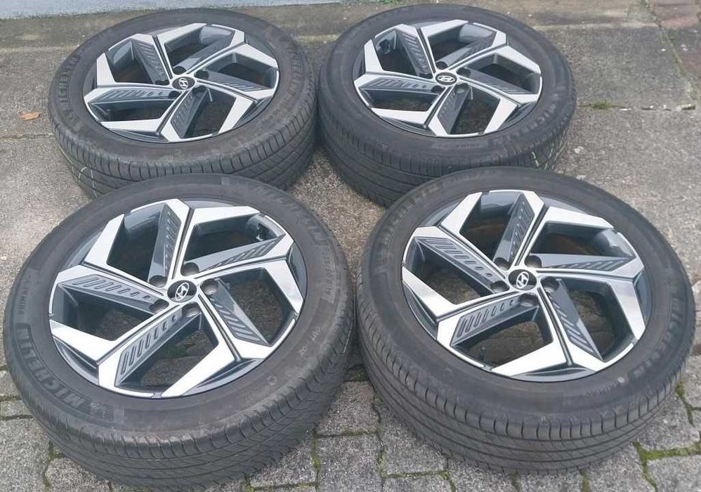 Jante 19″ Hyundai Tucson NX4 anvelope Michelin 235 50 R19 senzori