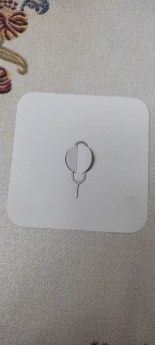 Иголка для снятия сим карты от айфон 15 про