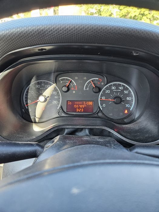 Vand fiat doblo 1.3 , 2015, 156.300km, autoutilitara