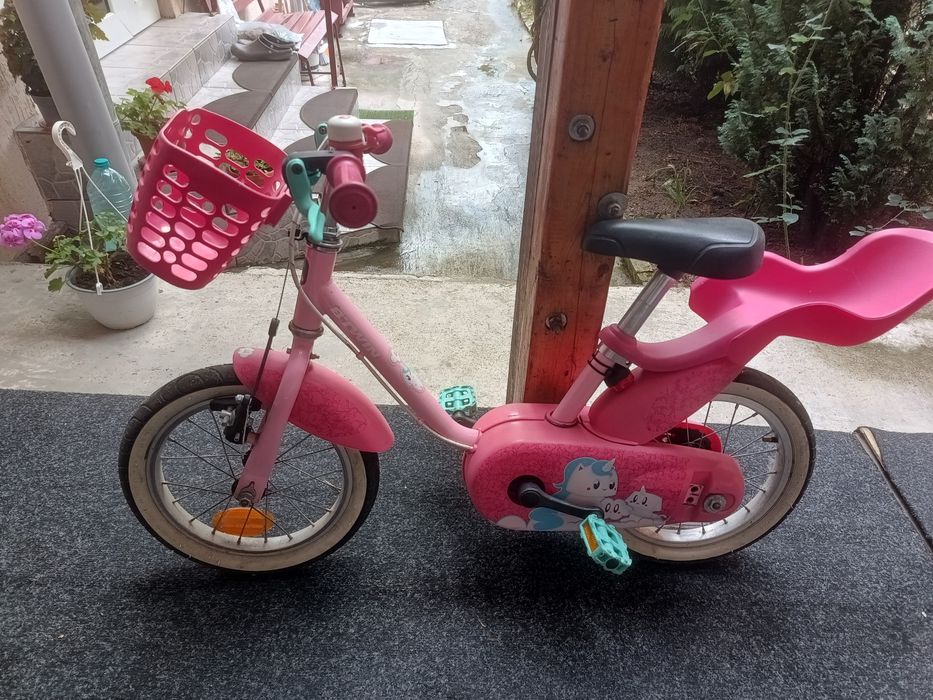 Vând bicicleta fete până în 7 ani