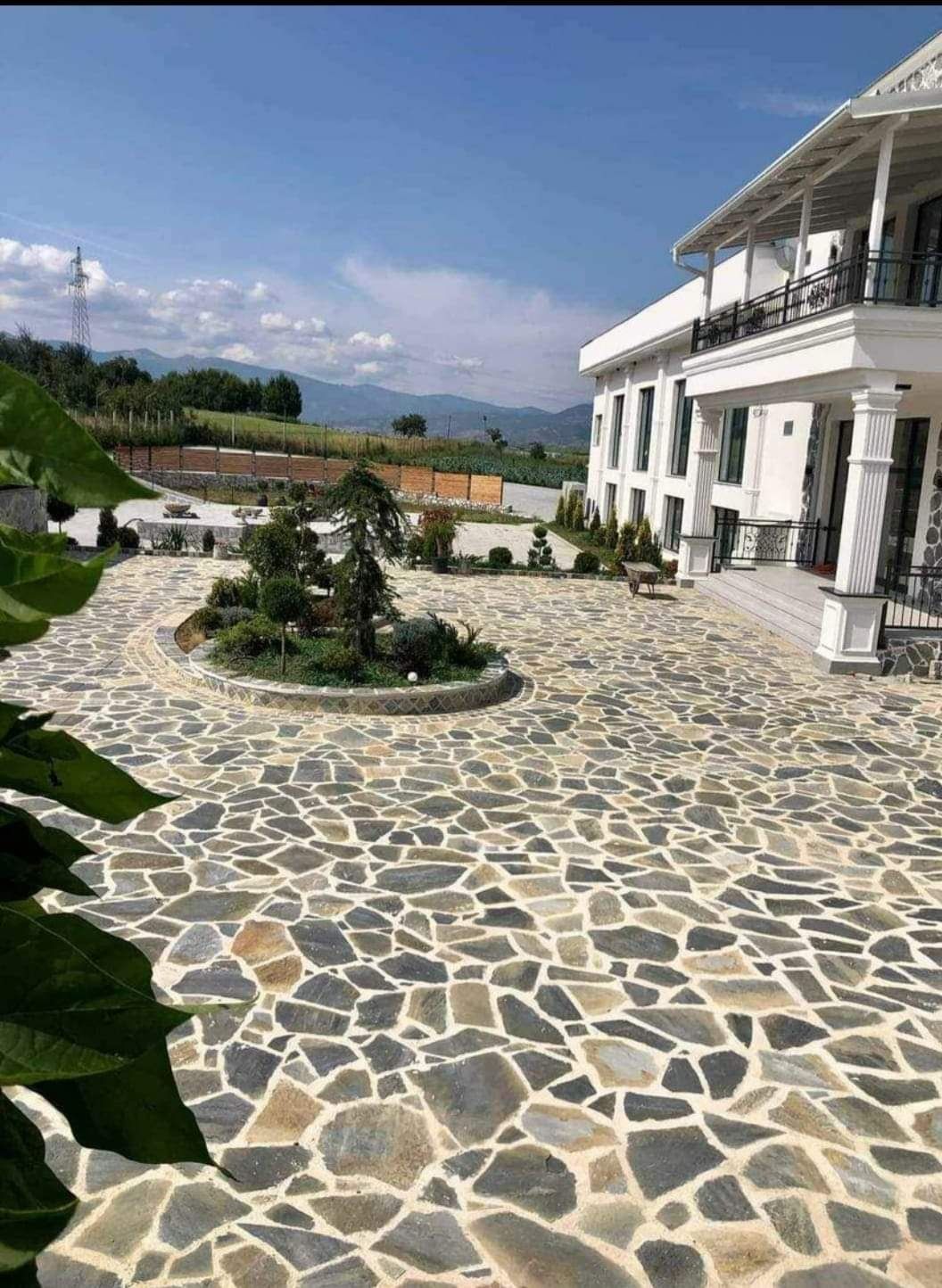 Depozit Piatra naturala Târgoviște oferim servicii complete