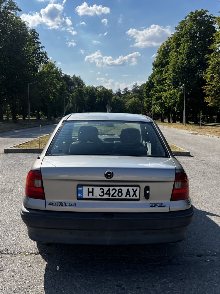 Opel Astra 1.4 i