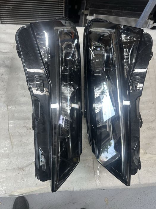 Faruri stanga dreapta full led skoda superb 3v facelift.