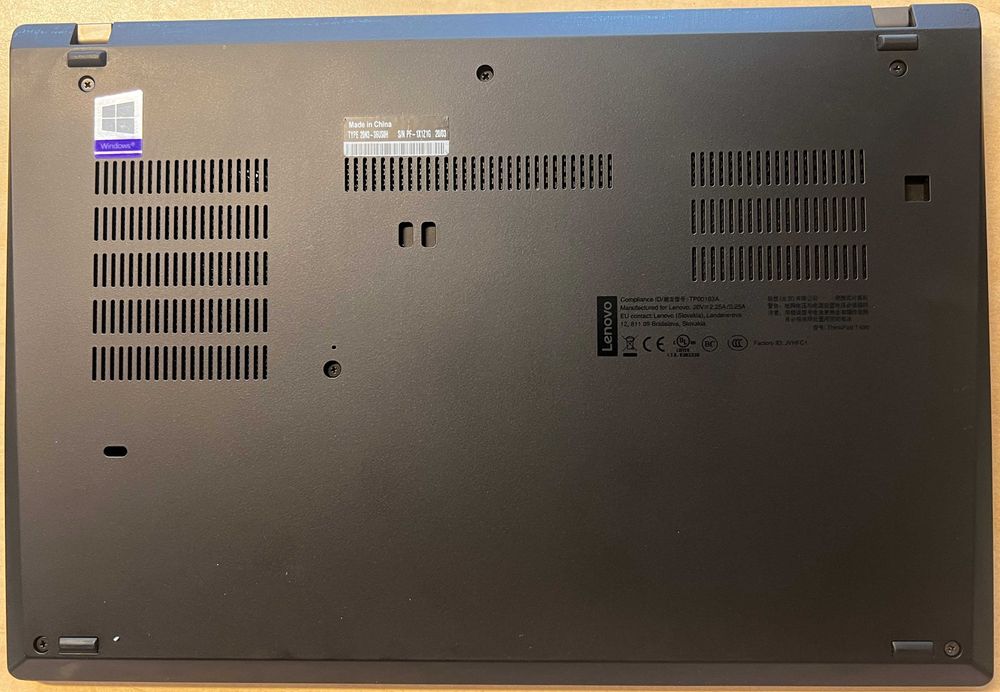 Lenovo ThinkPad T490, reconditionat (i5, 16 GB RAM, 256 GB SSD)