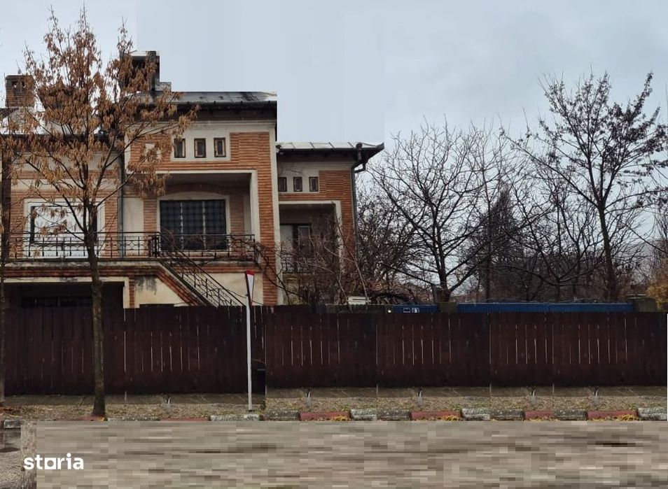 Casa-vila de vanzare in Alexandria teren 1050 mp pretabil comercial