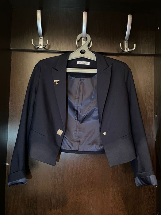 Школьный костюм б/у