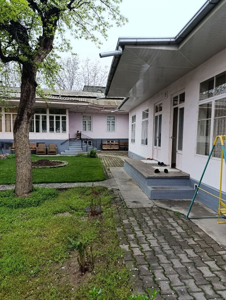 Ул.Мерганча дом 5.13соток 7комнат 350кв.м без ремонта срочно