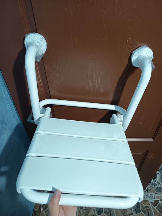 Scaun pliant pentru baie