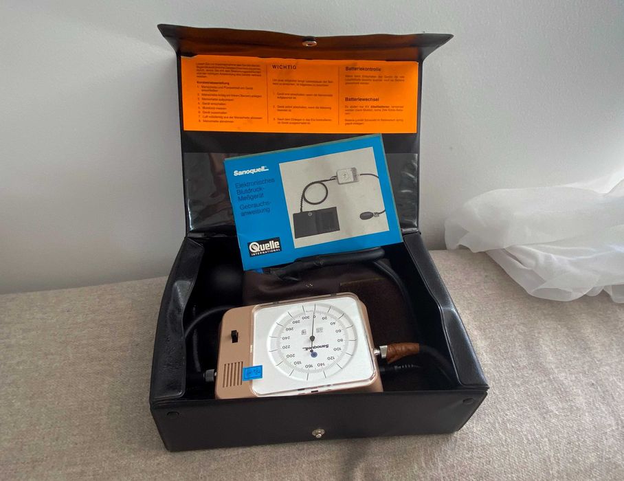 Monitor electronic de tensiune arterială Sanoquell - vintage colectie