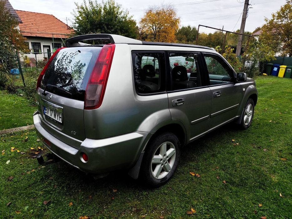 Vând Nissan X- Trail 2004