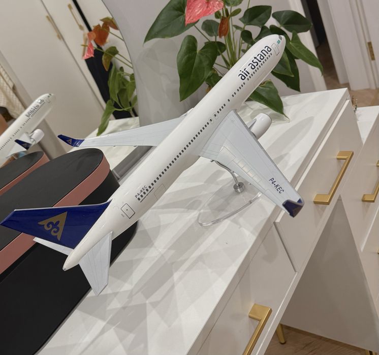 Самолет Air Astana