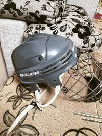 Шлем хоккейный в хорошем состоянии