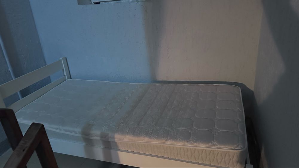 кровать одноместный