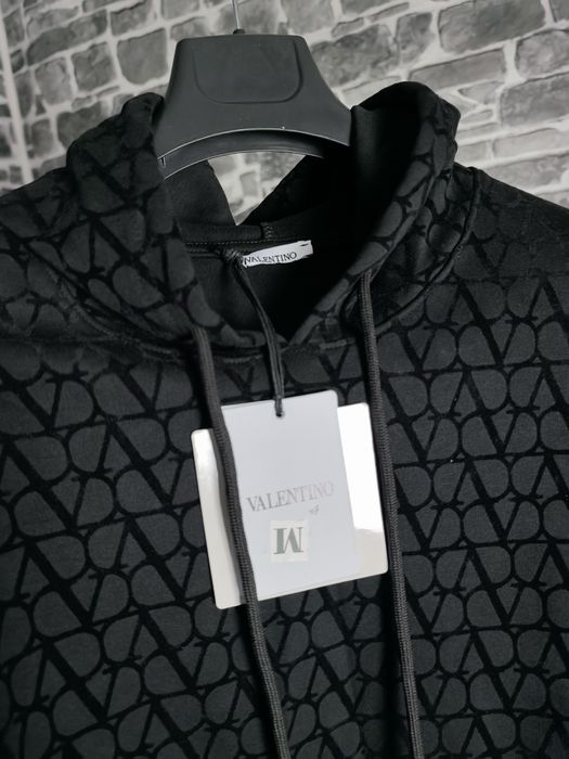 Valentino екип високо качество