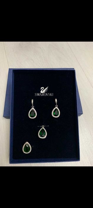 Продам набор серги кольцо и кулон