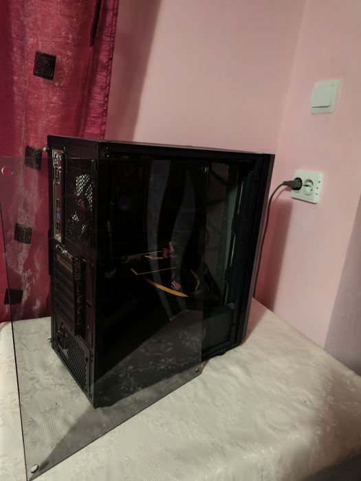 Vand PC Gaming cu Windows licențiat