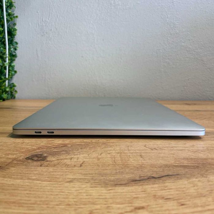 Apple MacBook Pro 15 2018 i7 512GB RAM 16GB Silver | TrueGSM