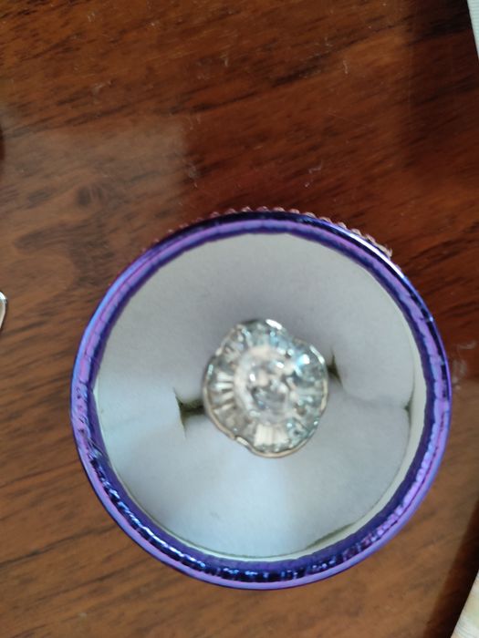 Продаю кольцо размер 16-17