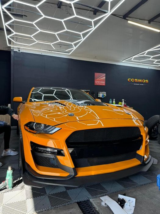 Кола под наем – Ford Mustang GT 5.0 за сватби, балове и събития