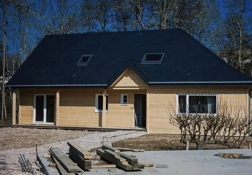 Vand cabane pe structura din lemn