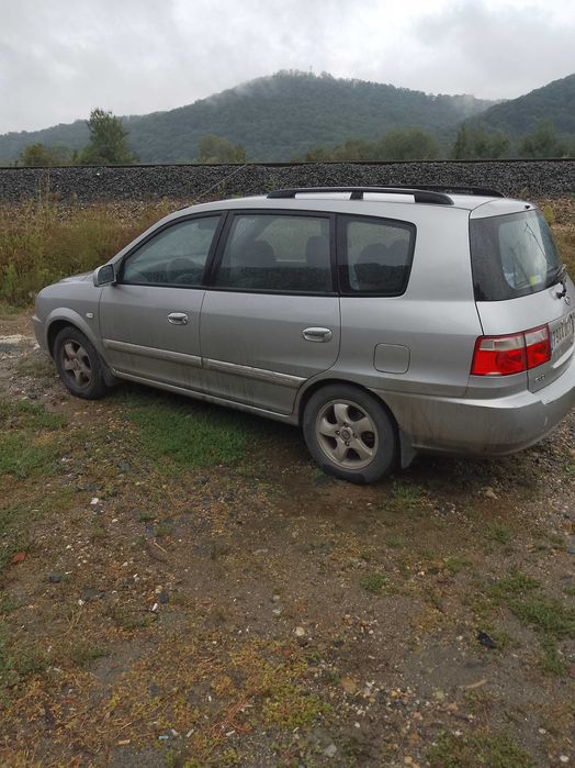 Vând kia carena stare foarte buna!
