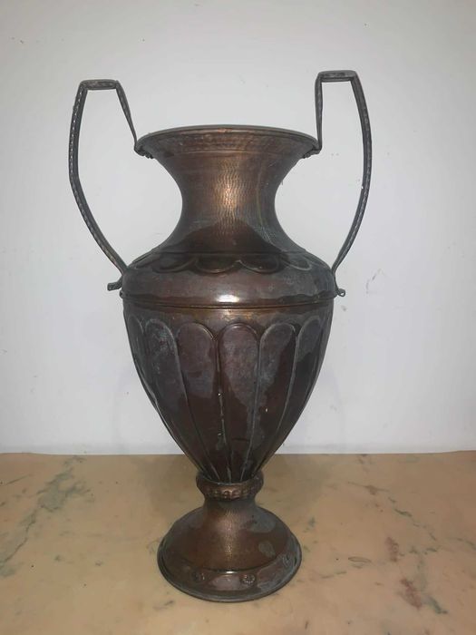 Suport de umbrele sub forma de cupa din cupru