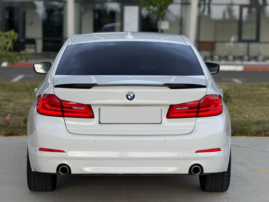 BMW  520 d. G30 2017