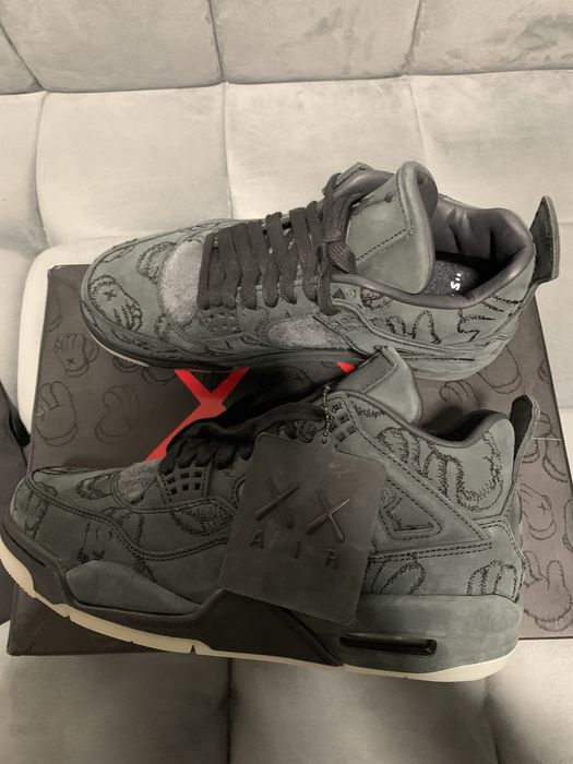 Jordan 4 Retro kaws black