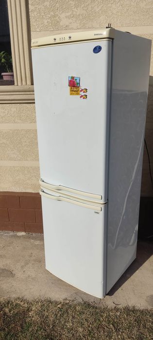 Продам холодильник Samsung