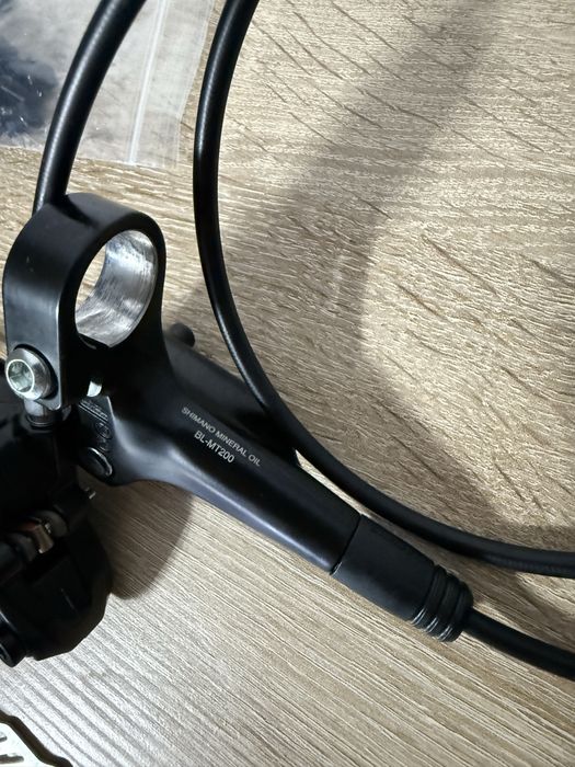 Frane Hidraulice MTB Shimano mt200