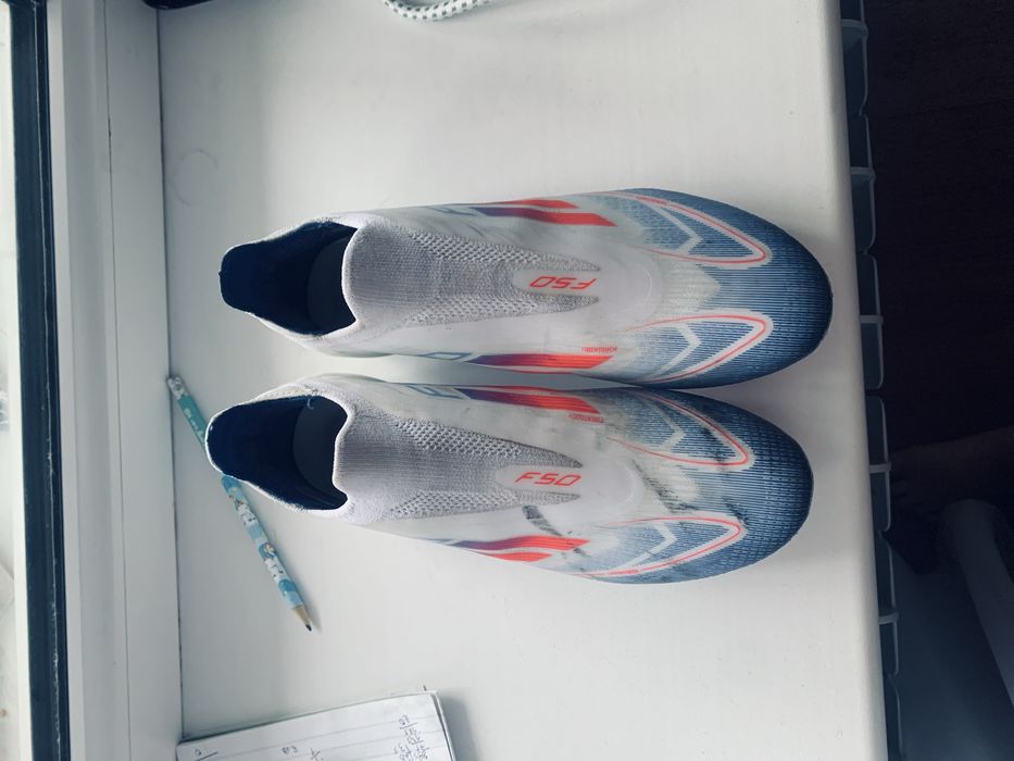 Бутсы ф50 размер 39