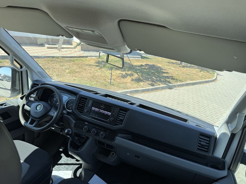 VW Crafter 2.0 TDI 177 cp 2019 7 locuri Euro 6
