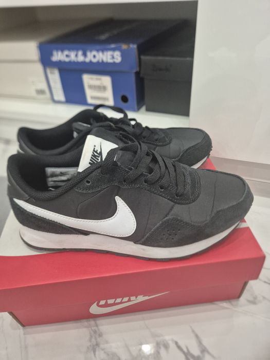 Маратонки nike дамски