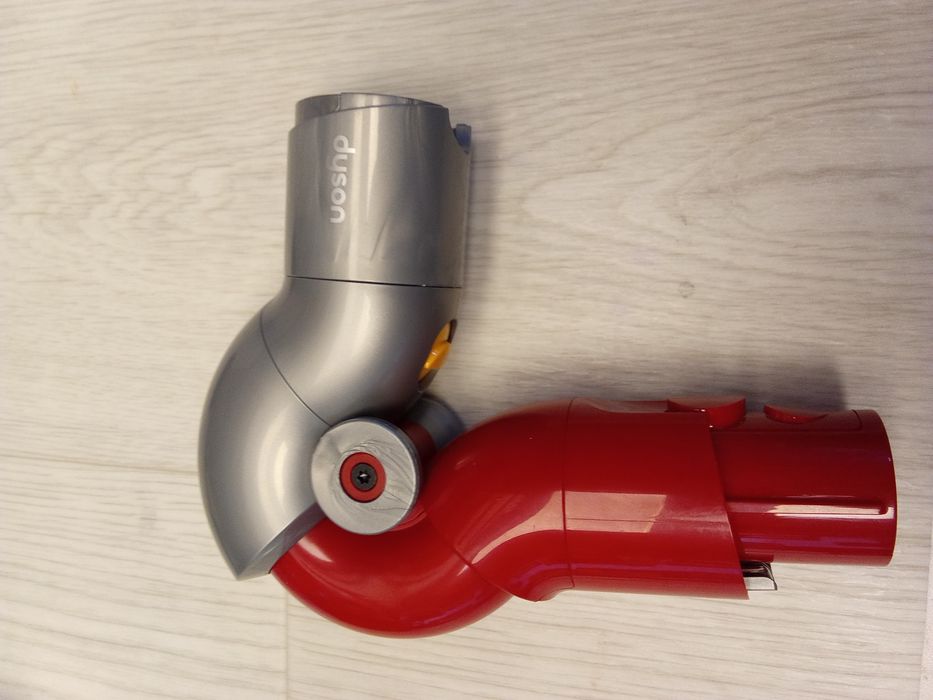 Cot dyson V12 slim pentru zone greu accesibile.