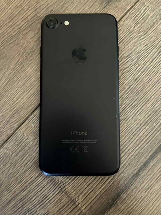 Iphone 7          .