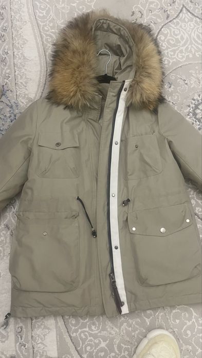 Женская куртка в отличном состояний!