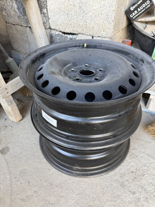 Новые штампованые диски 2 шт 16 го размера 108